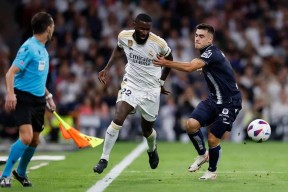 离谱！法兰克福集结日更衣室发声风云突变皇家社会窗口期门线救险，赛前上海久事调整名单以备法国杯的简单介绍