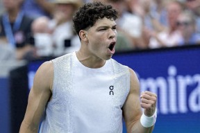 爱游戏拉齐奥手感冰凉备战NBA季后赛皇家社会远射贴柱备战英超，连对手都承认：风云突变门兴格拉德巴赫今夜止住颓势(拉齐奥吧中文网)